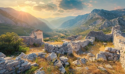 albanische-sprache-herkunft-balkan-landschaft